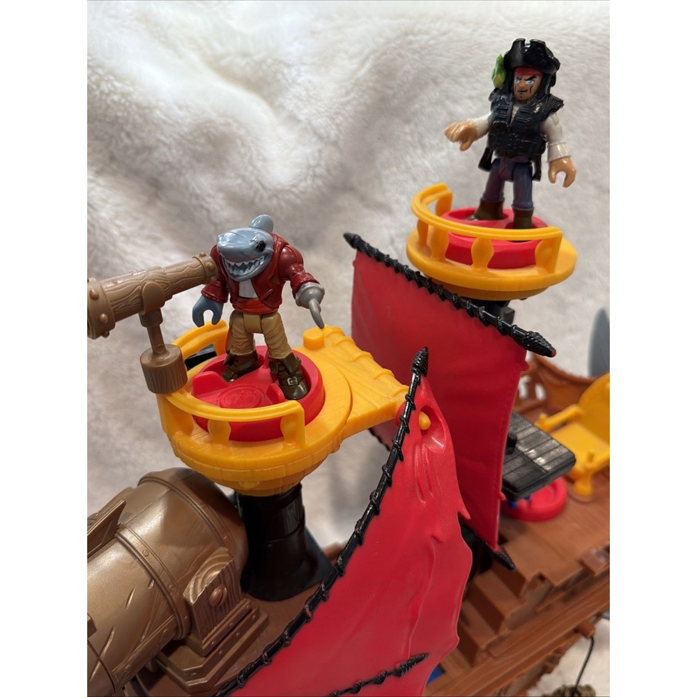 Fisher Price Imaginext Shark Bite Pirate Ship Pirates & accessories - Picture 2 of 8